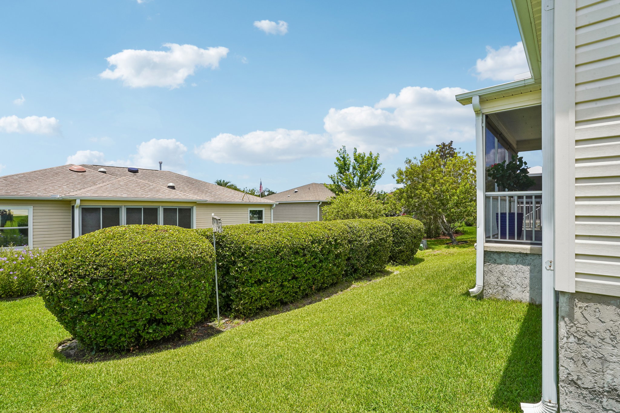 Kenova Ave-S2507-034.jpg