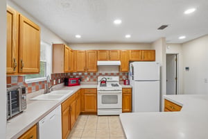 Kenova Ave-S2507-016.jpg