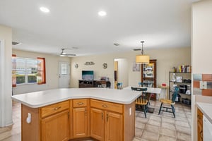 Kenova Ave-S2507-017.jpg