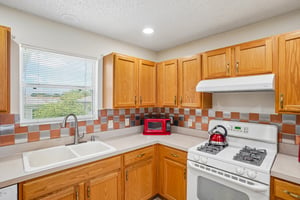 Kenova Ave-S2507-018.jpg
