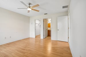 Kenova Ave-S2507-021.jpg