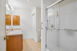 Kenova Ave-S2507-023.jpg