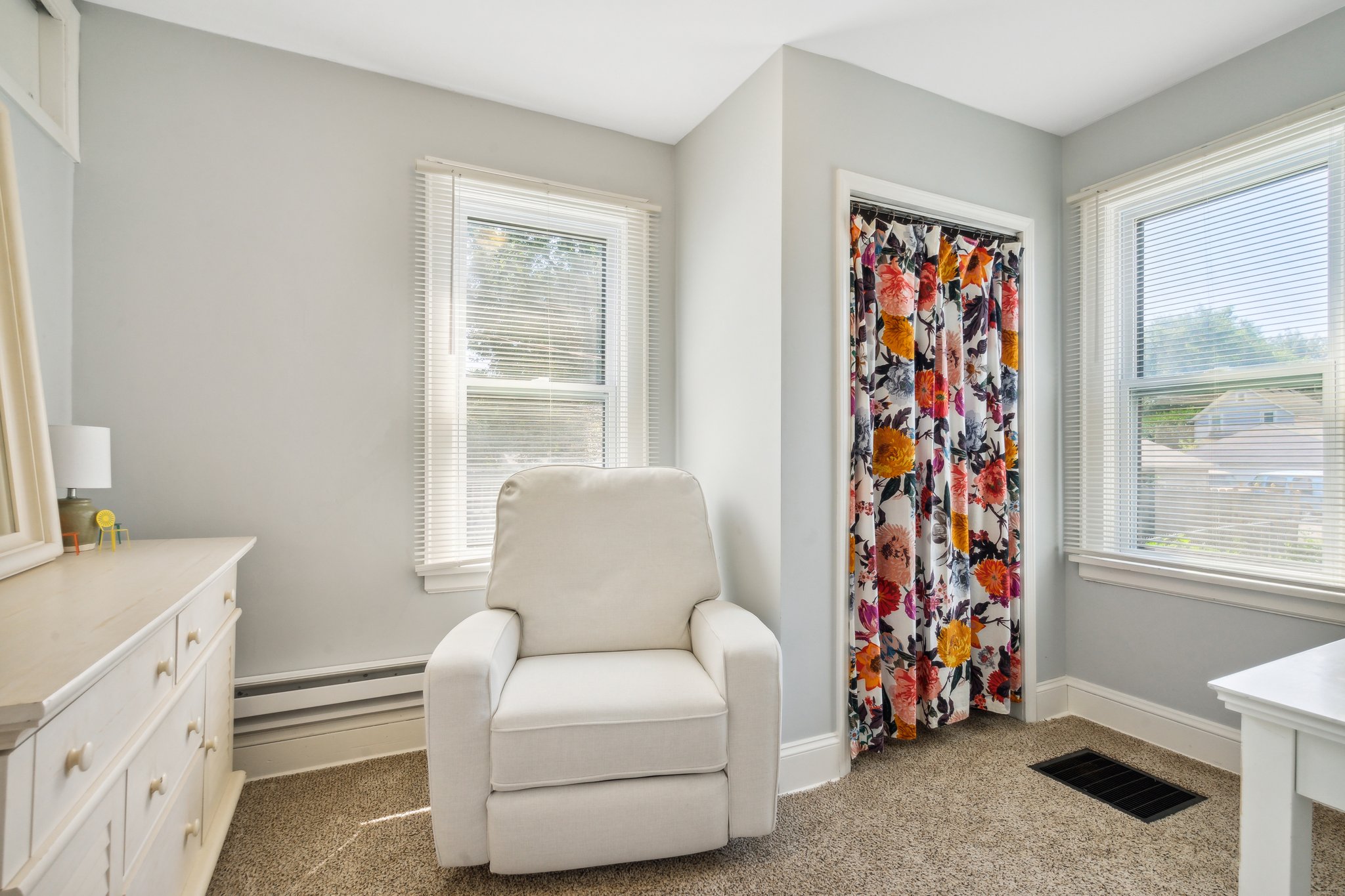 4th Bedroom/Sitting Room