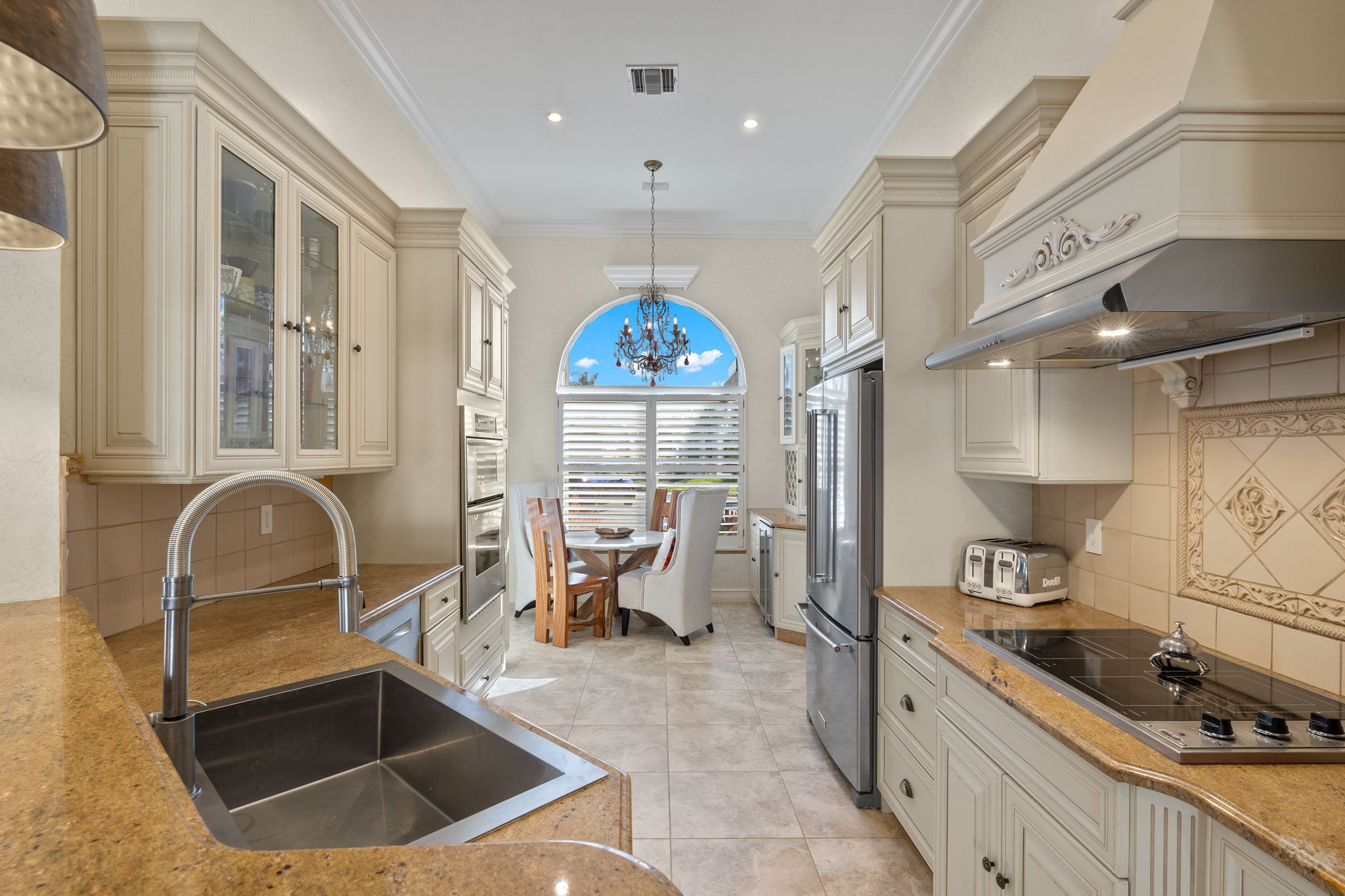 Kitchen 1 of 4