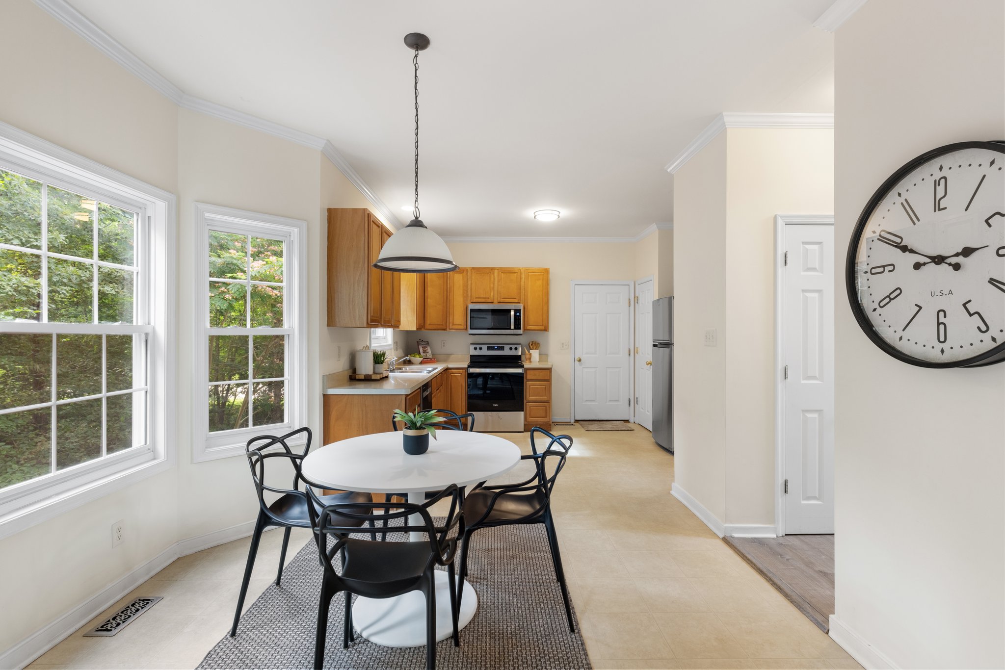 Kitchen/Breakfast Area