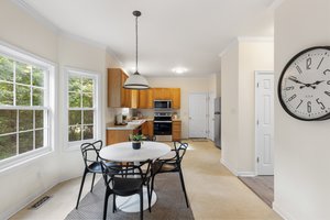 Kitchen/Breakfast Area