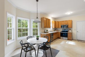 Kitchen/Breakfast Area
