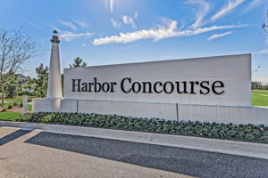The homes in Harbor Concourse are built by Dreamfinders ...