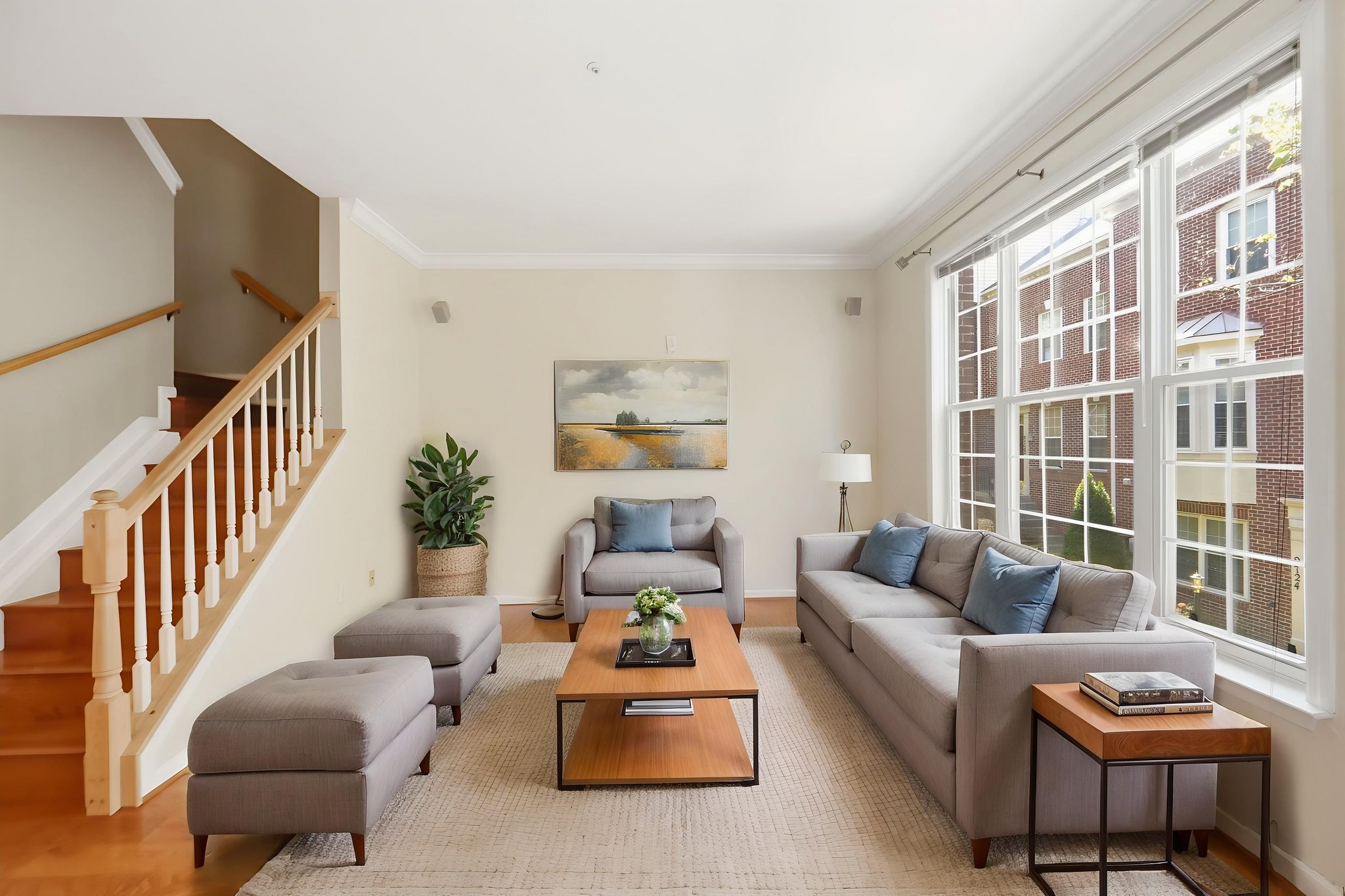 DSC08424 virtually staged.jpeg