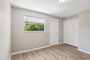 N 14th St-S0606-016.jpg
