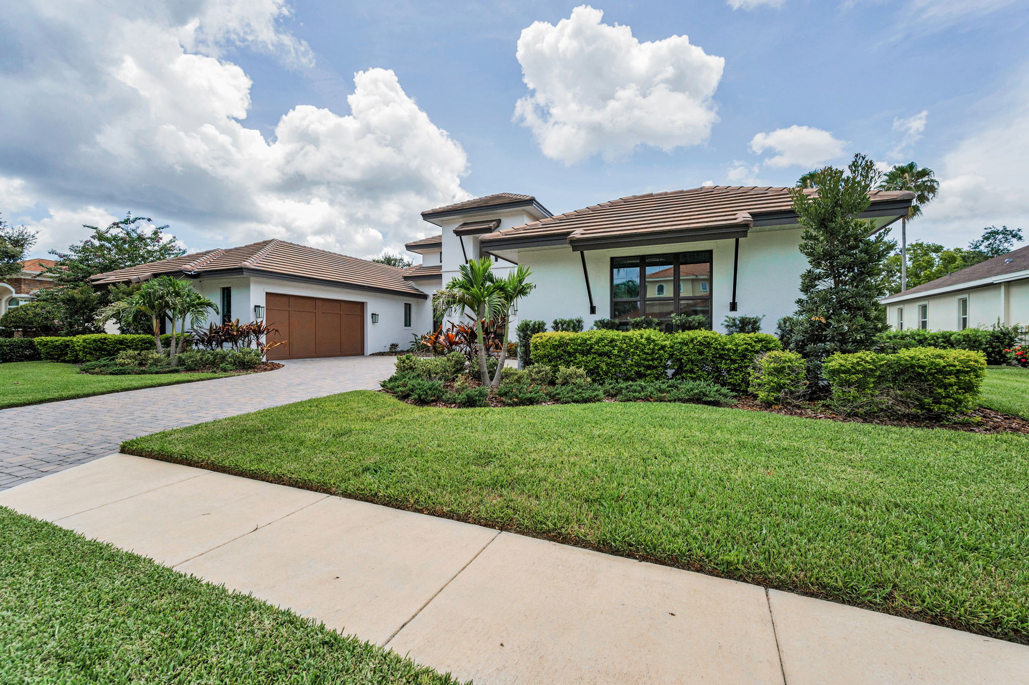 Front Exterior3
