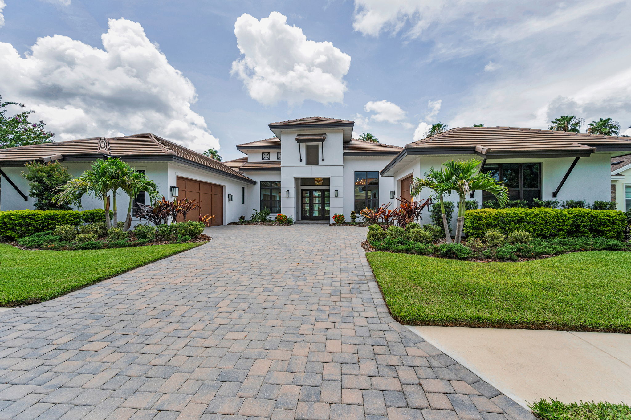 Front Exterior6