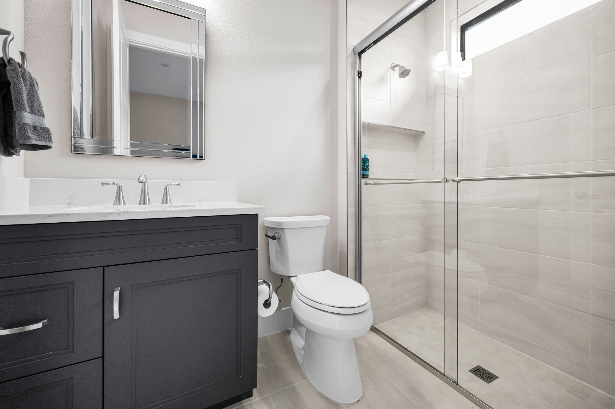 Guest Bathroom3