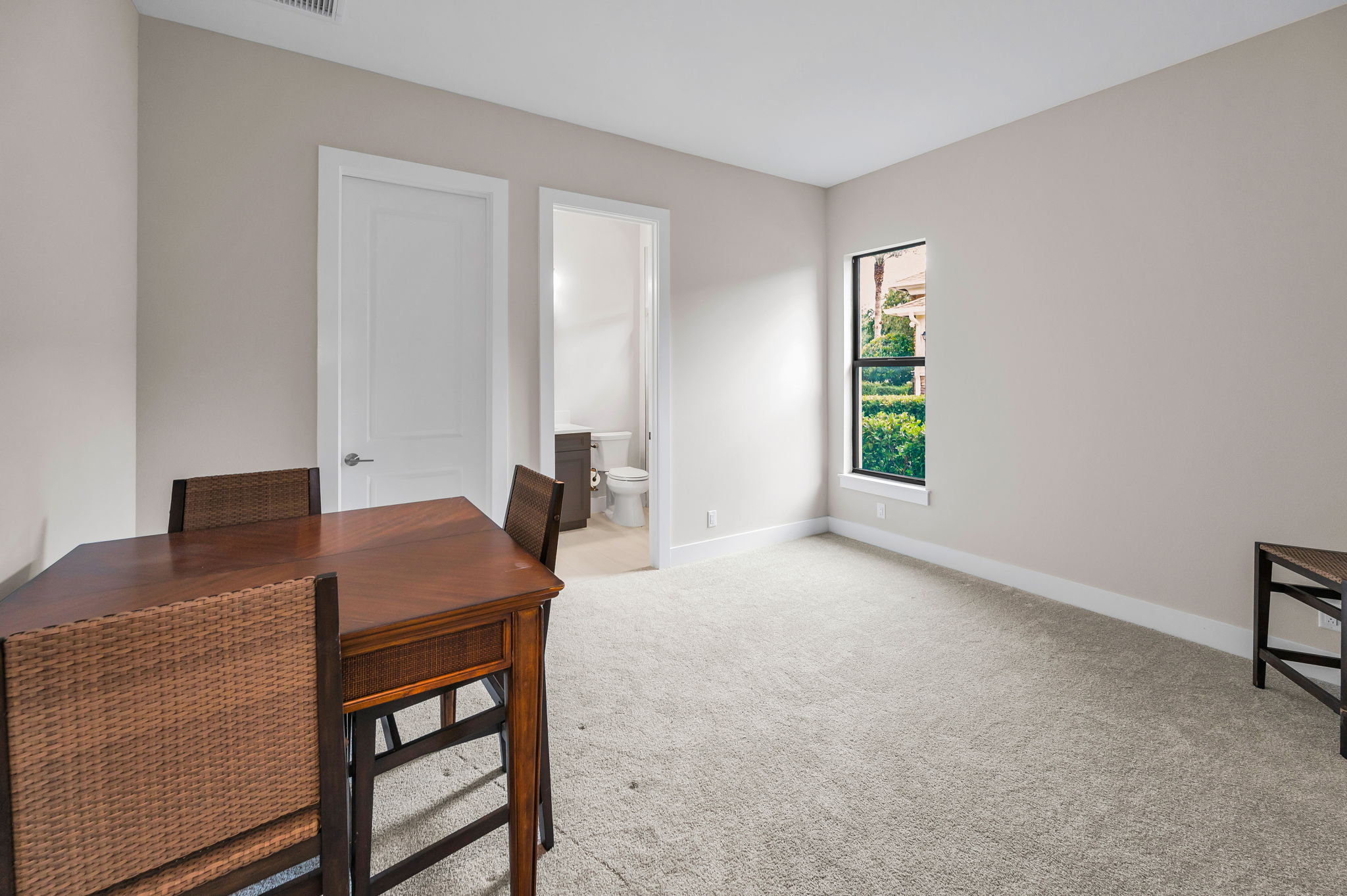 Guest Bedroom3b