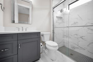 Guest Bathroom2