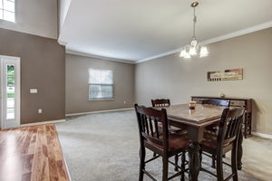 Living Room/Dining Area
