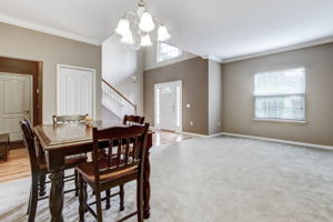 Living Room/Dining Area