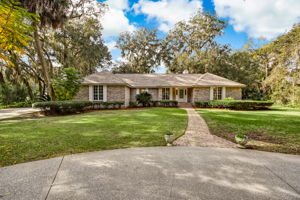 Entrance to home from Circular Driveway