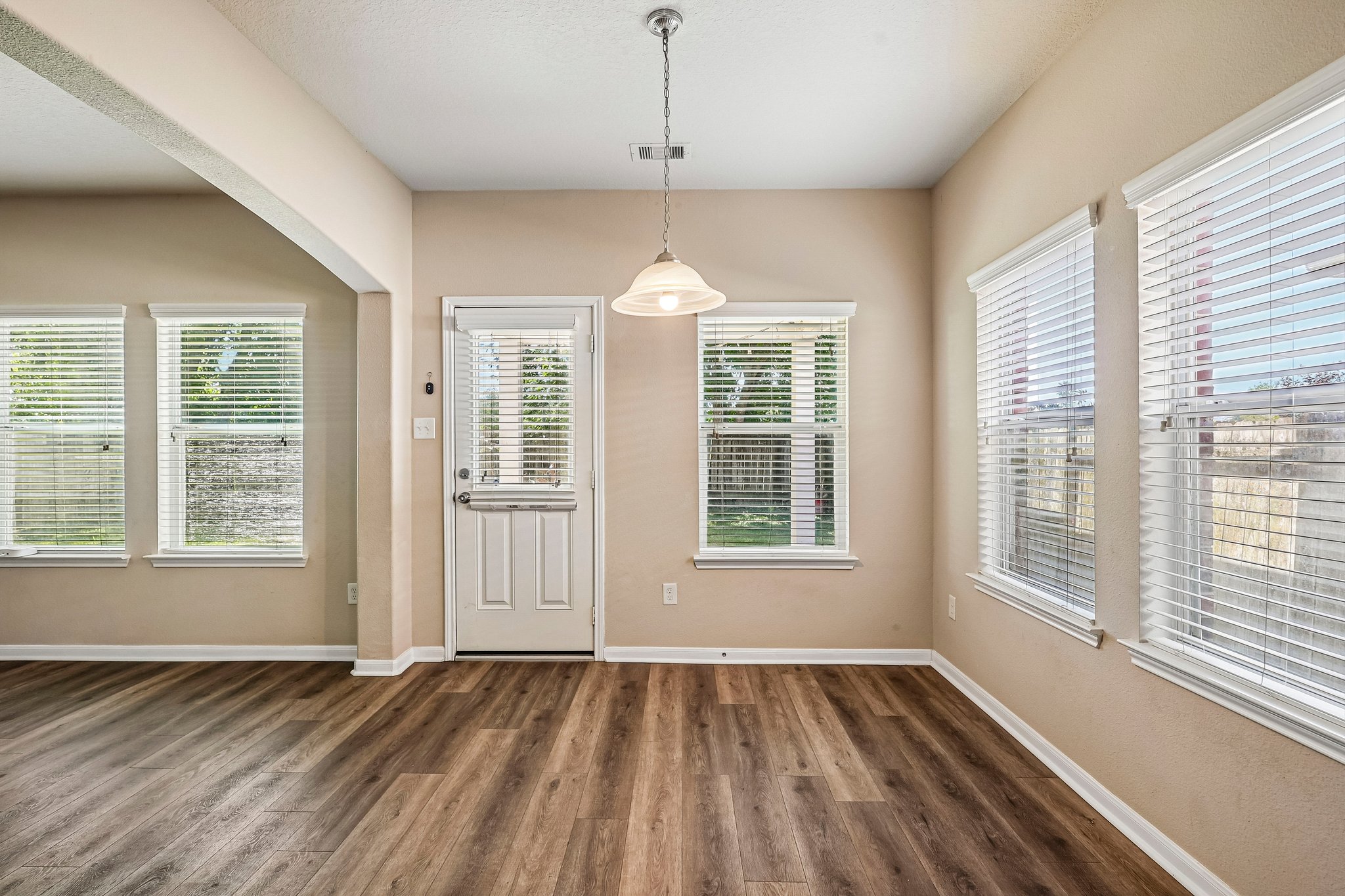 Blue Bonnet Dr-S2207-014.jpg