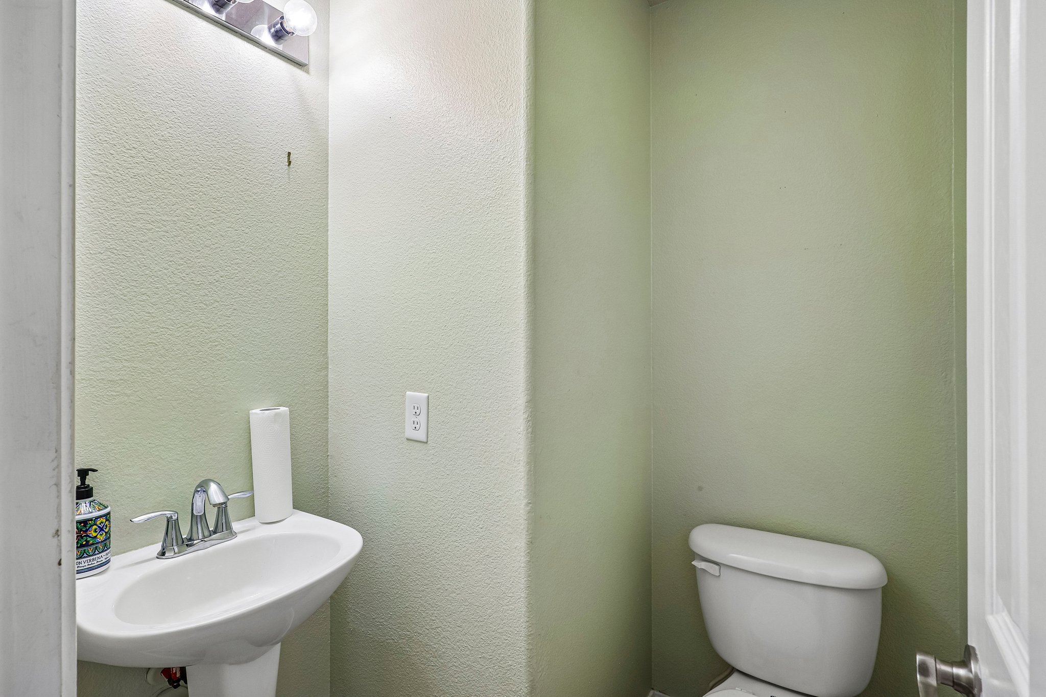 Blue Bonnet Dr-S2207-016.jpg