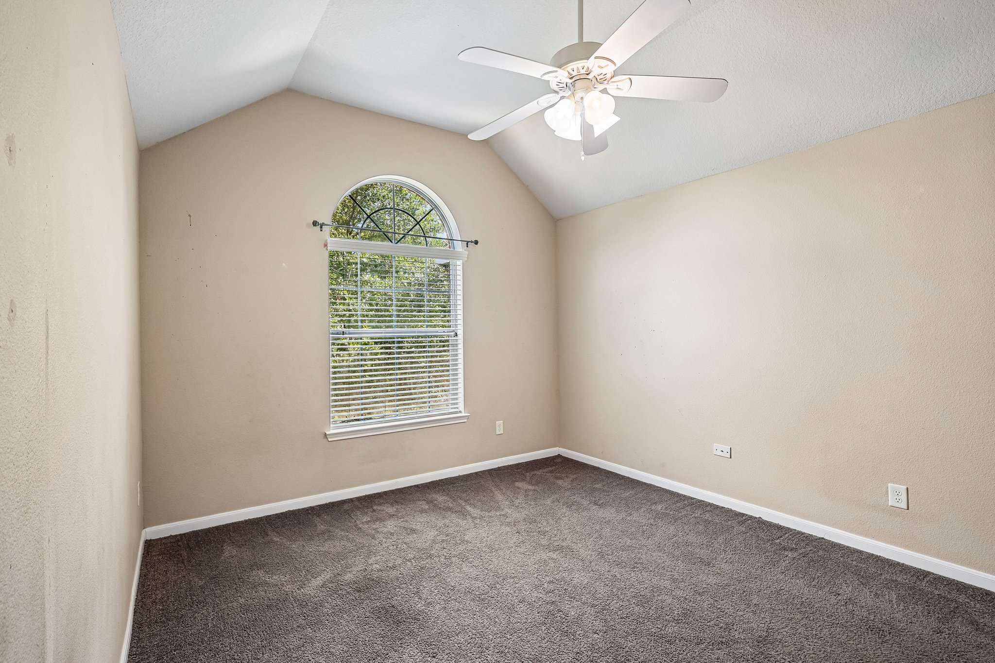 Blue Bonnet Dr-S2207-040.jpg
