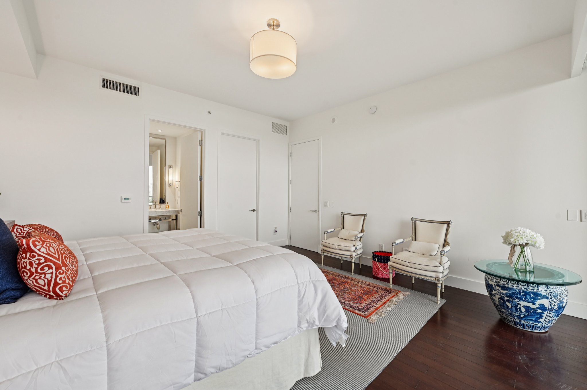 Collins Ave 803N-S2208-013.jpg