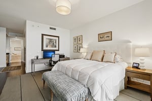 Collins Ave 803N-S2208-028.jpg