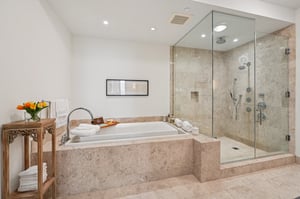 Collins Ave 803N-S2208-034.jpg