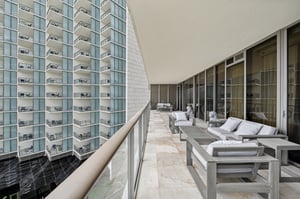 Collins Ave 803N-S2208-045.jpg