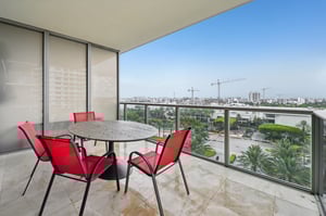 Collins Ave 803N-S2208-049.jpg