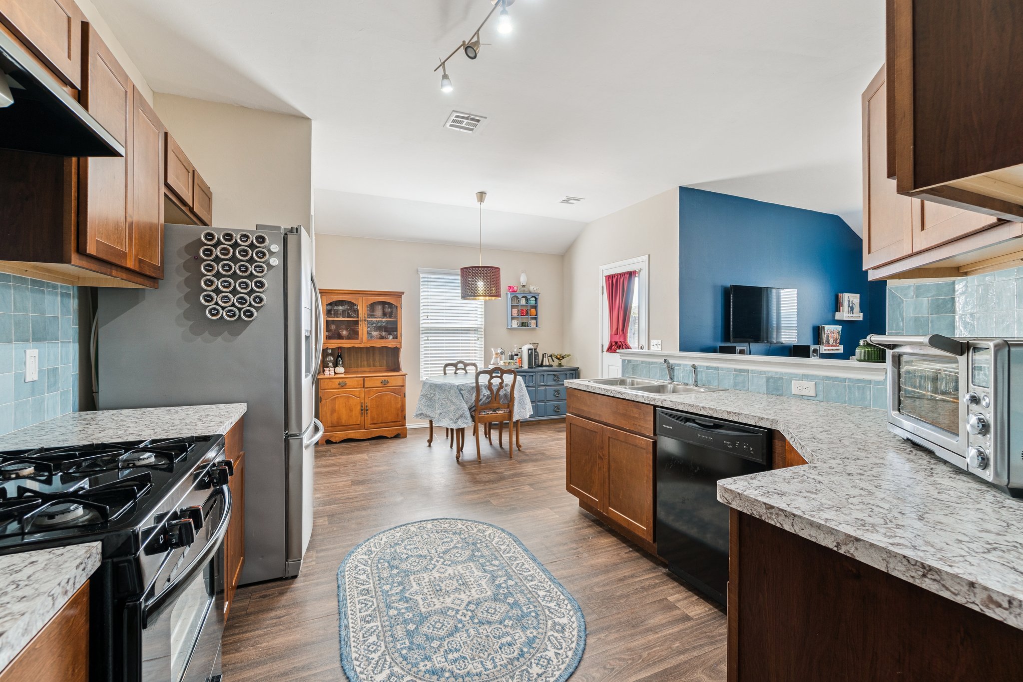 9705 High Noon Rd_021.jpg