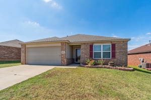 9705 High Noon Rd_005.jpg