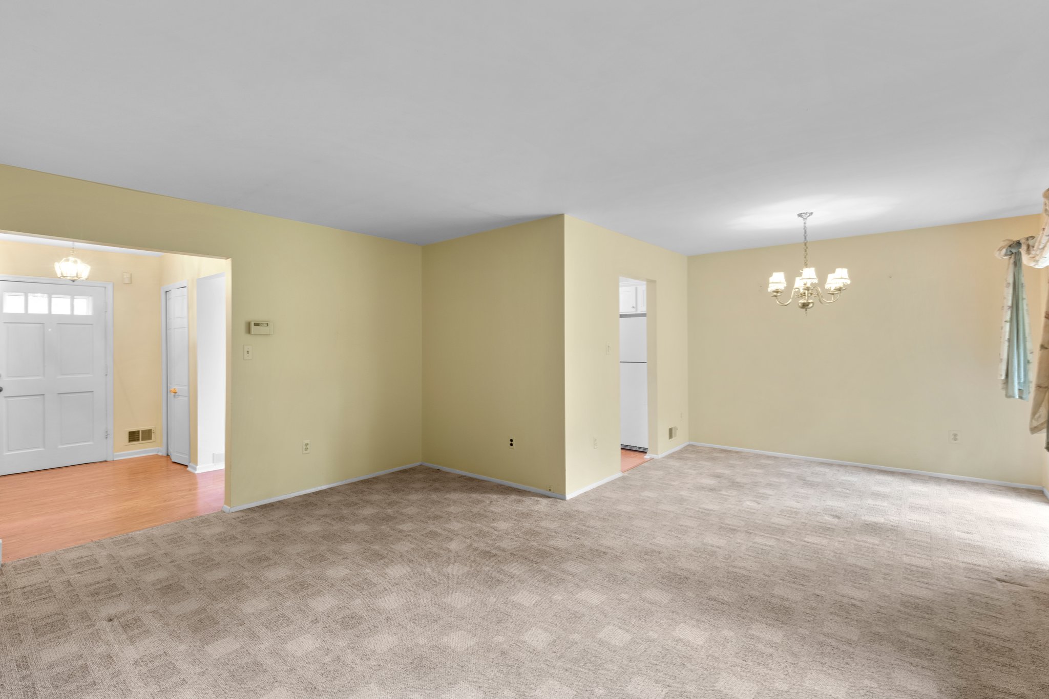 Living/Dining Room