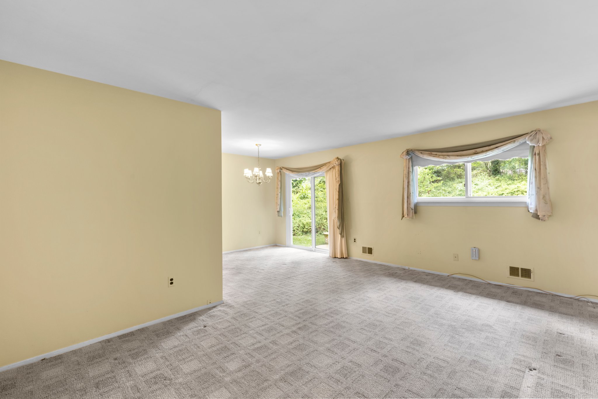 Living/Dining Room