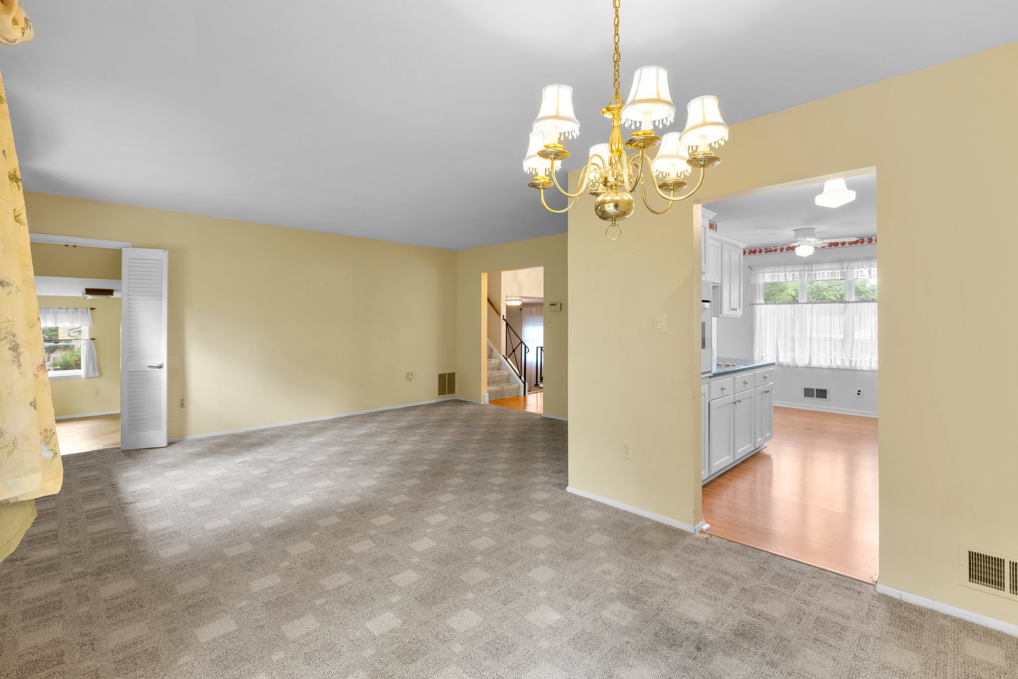 Living/Dining Room/Kitchen