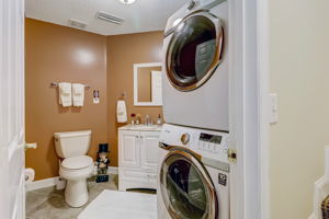 Bathroom/Laundry Area