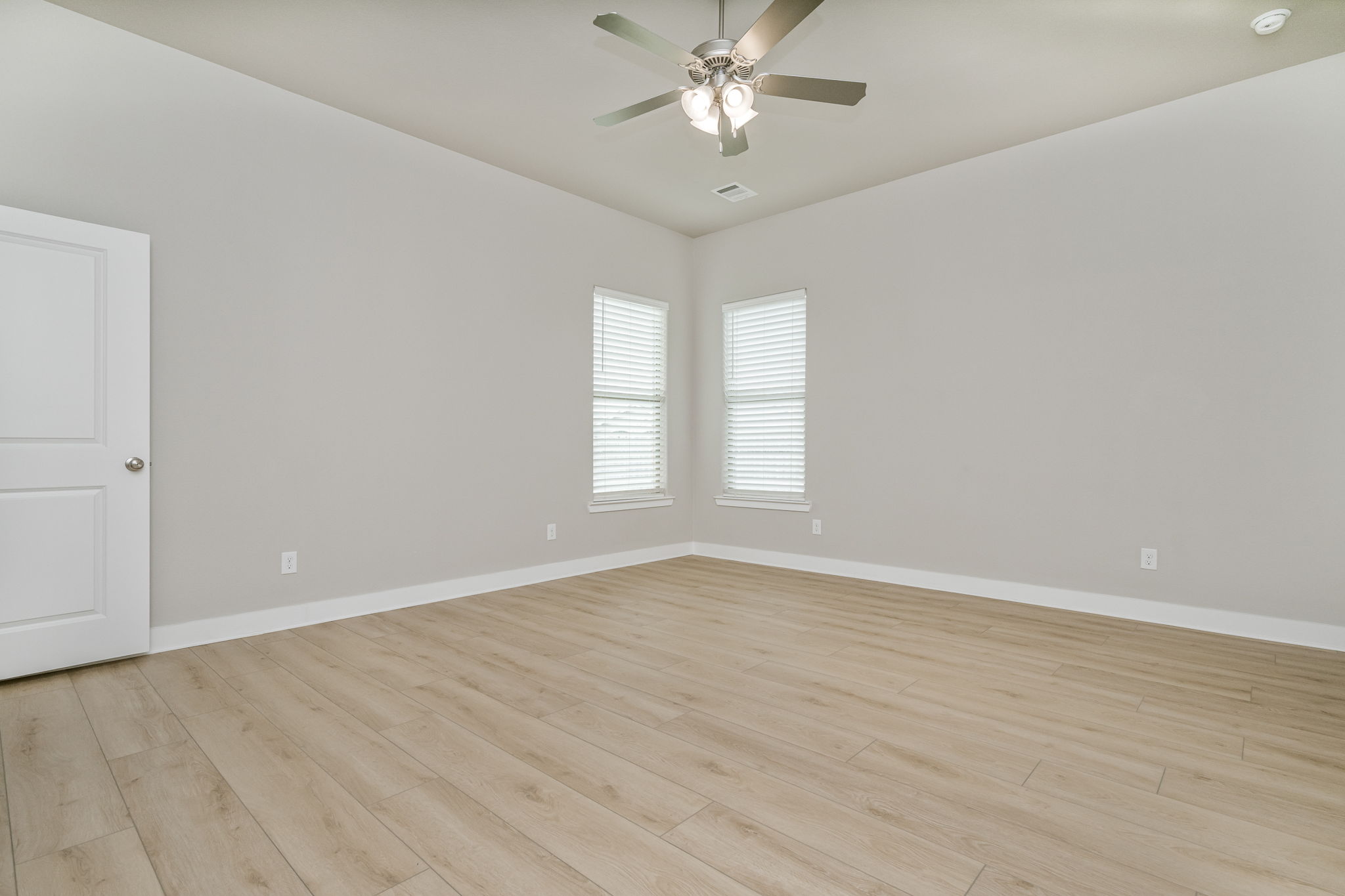 9709 Sydney Dr 13