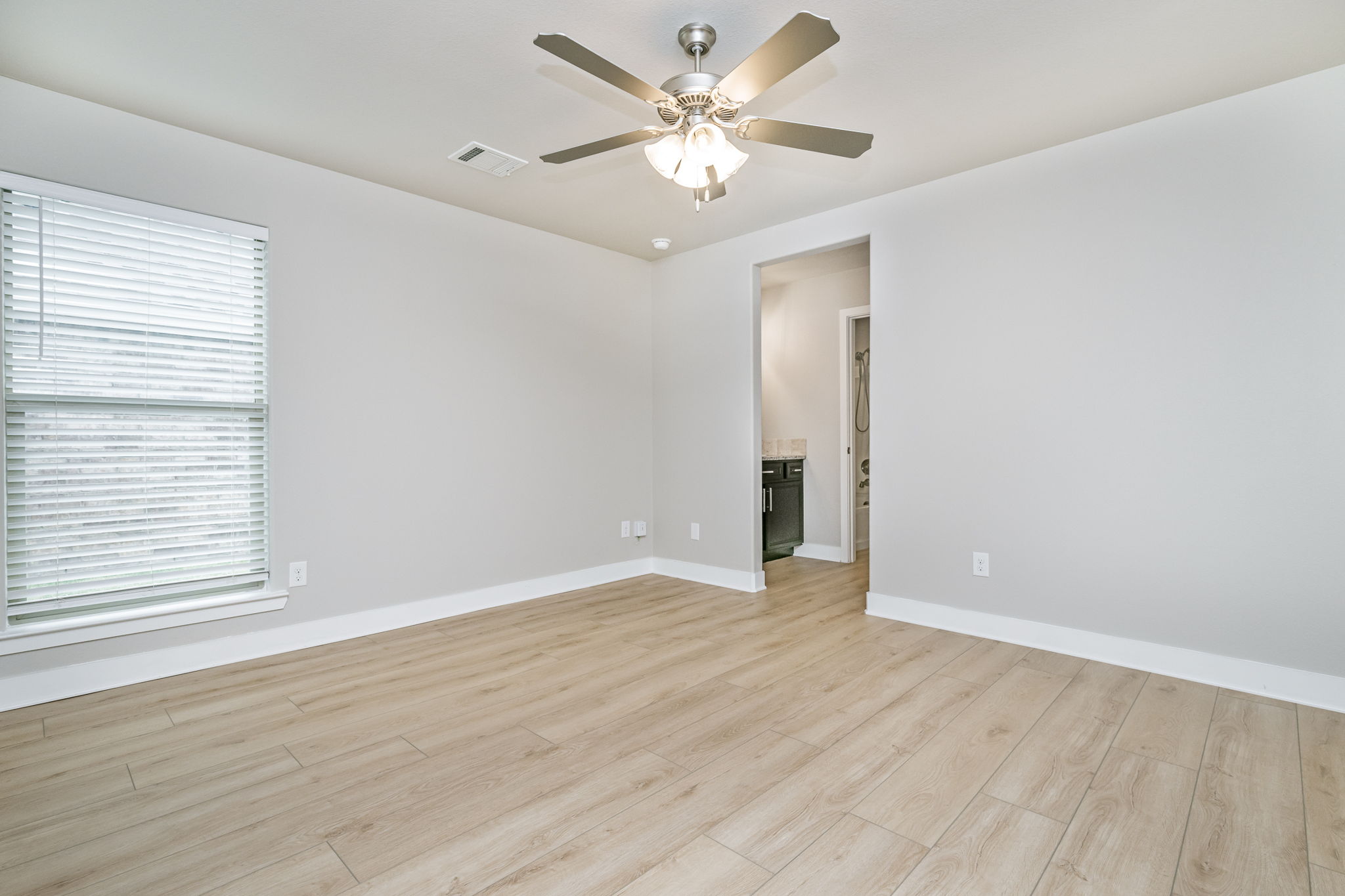 9709 Sydney Dr 25