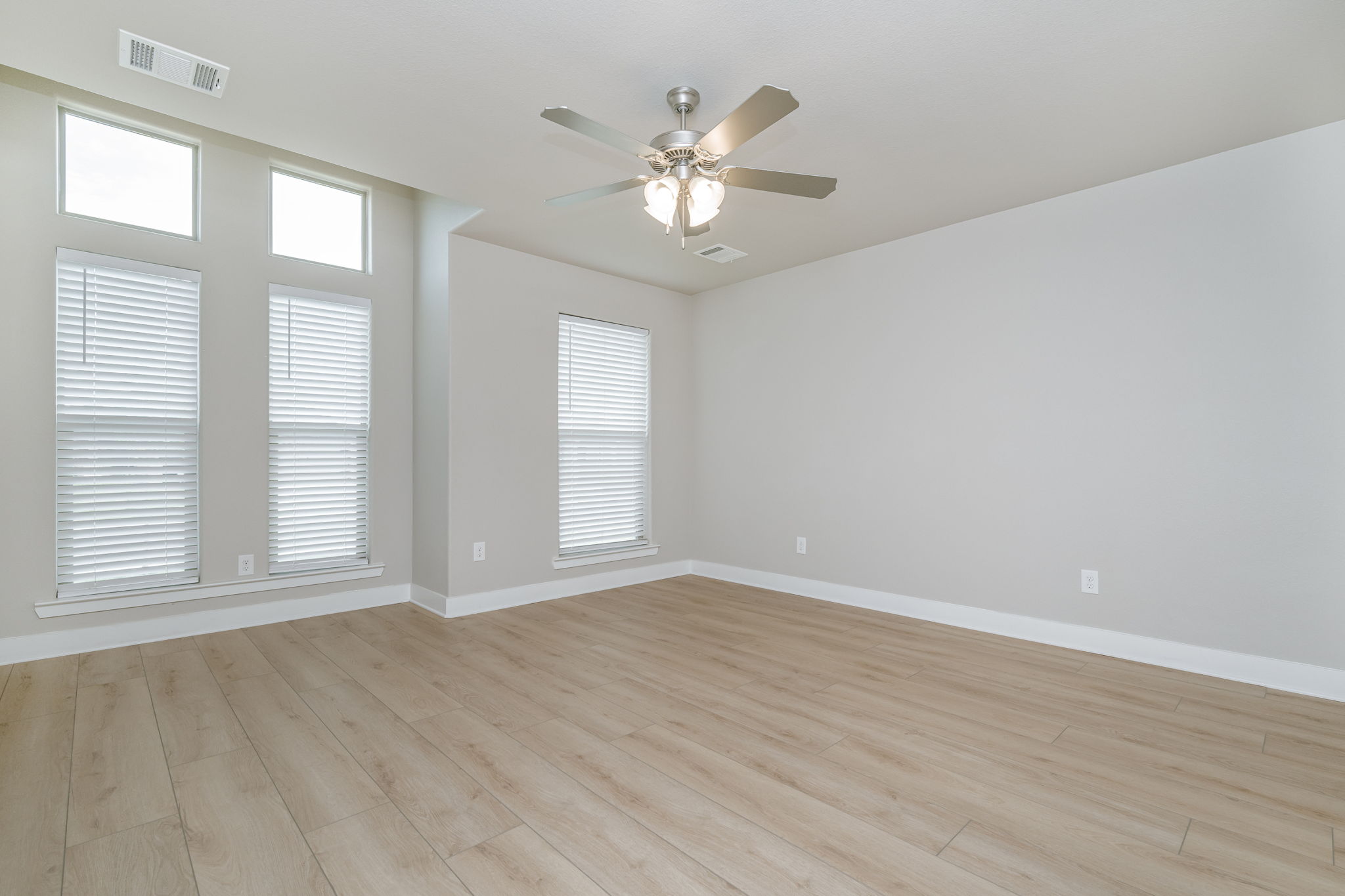 9709 Sydney Dr 27