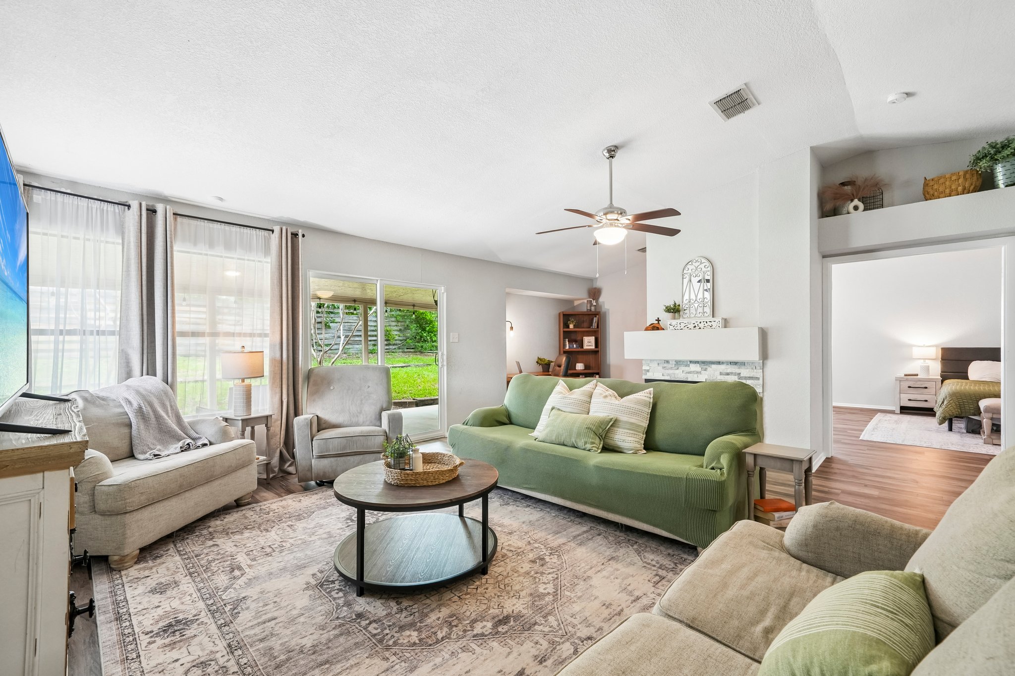 Spruce Ridge Dr-S2904-005.jpg