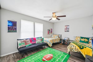 Spruce Ridge Dr-S2904-022.jpg