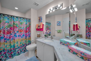 Master Bathroom1b