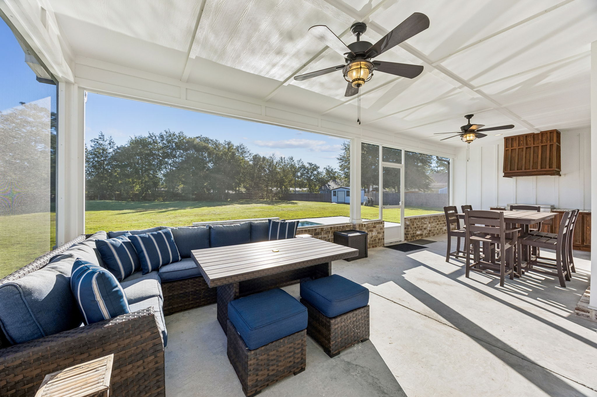 Screened-in Porch