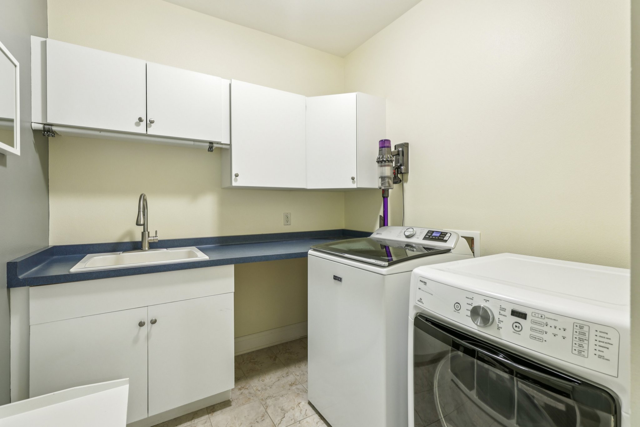 Sandhill Rd-S0409-042.jpg