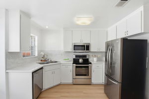 011_F8_972 Belmont Terrace 7