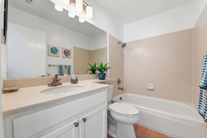 031_F8_972 Belmont Terrace 7