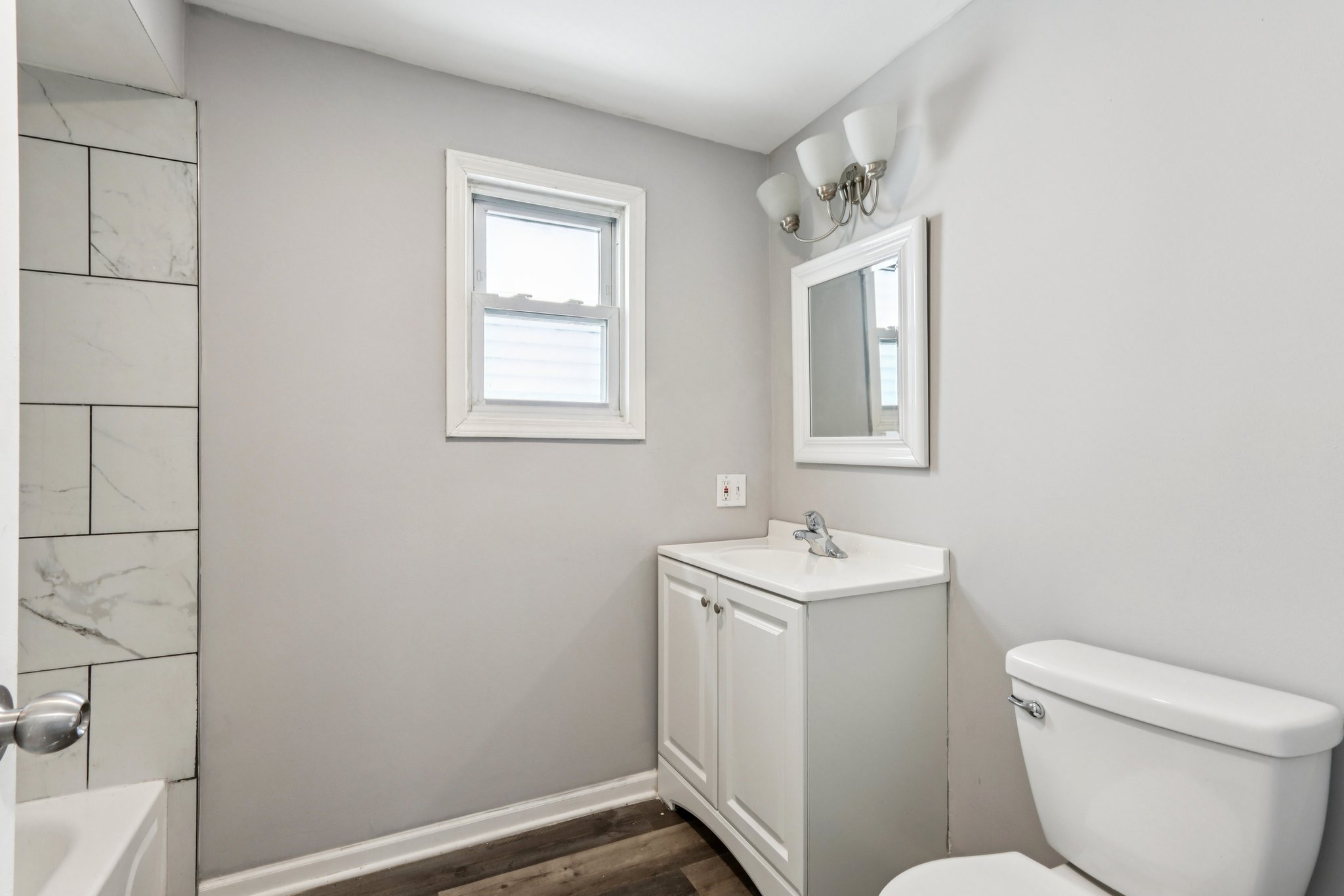 9720 S Exchange Ave Unit B-1606-024.jpg
