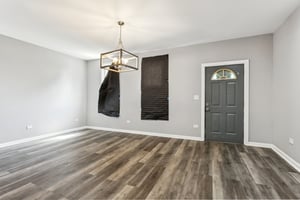 9720 S Exchange Ave Unit B-1606-004.jpg