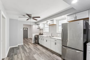 9720 S Exchange Ave Unit B-1606-005.jpg