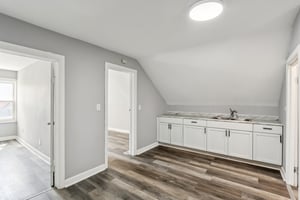 9720 S Exchange Ave Unit B-1606-012.jpg